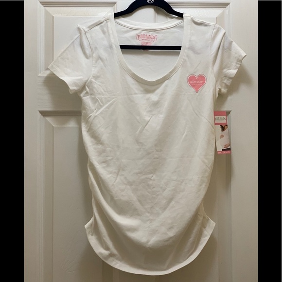 {3/$30} Great expectations maternity tee. Size M - Picture 1 of 4